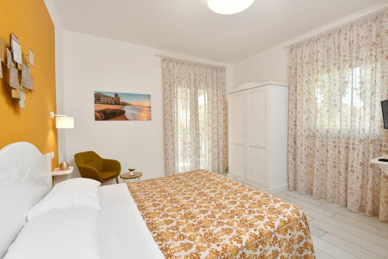B&B inCentro Santa Maria di Castellabate Exterior foto